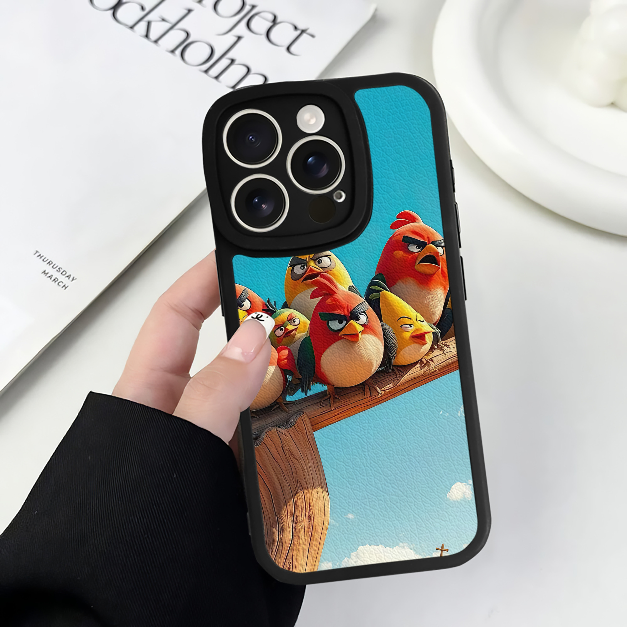 （画像用） Angry Birds アングリーバード 【iPhone 16シリーズ対応】シリコンスマホケース（レザー調） 材質：シリコン